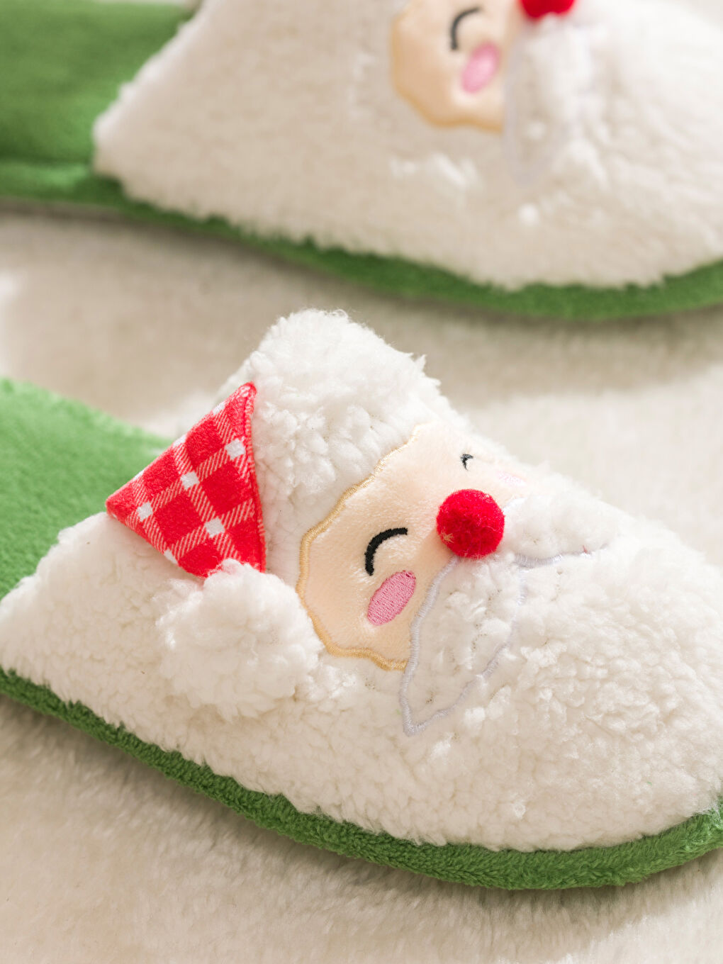 Christmas Themed Women's Home Slippers -W4CF96Z8-EXB