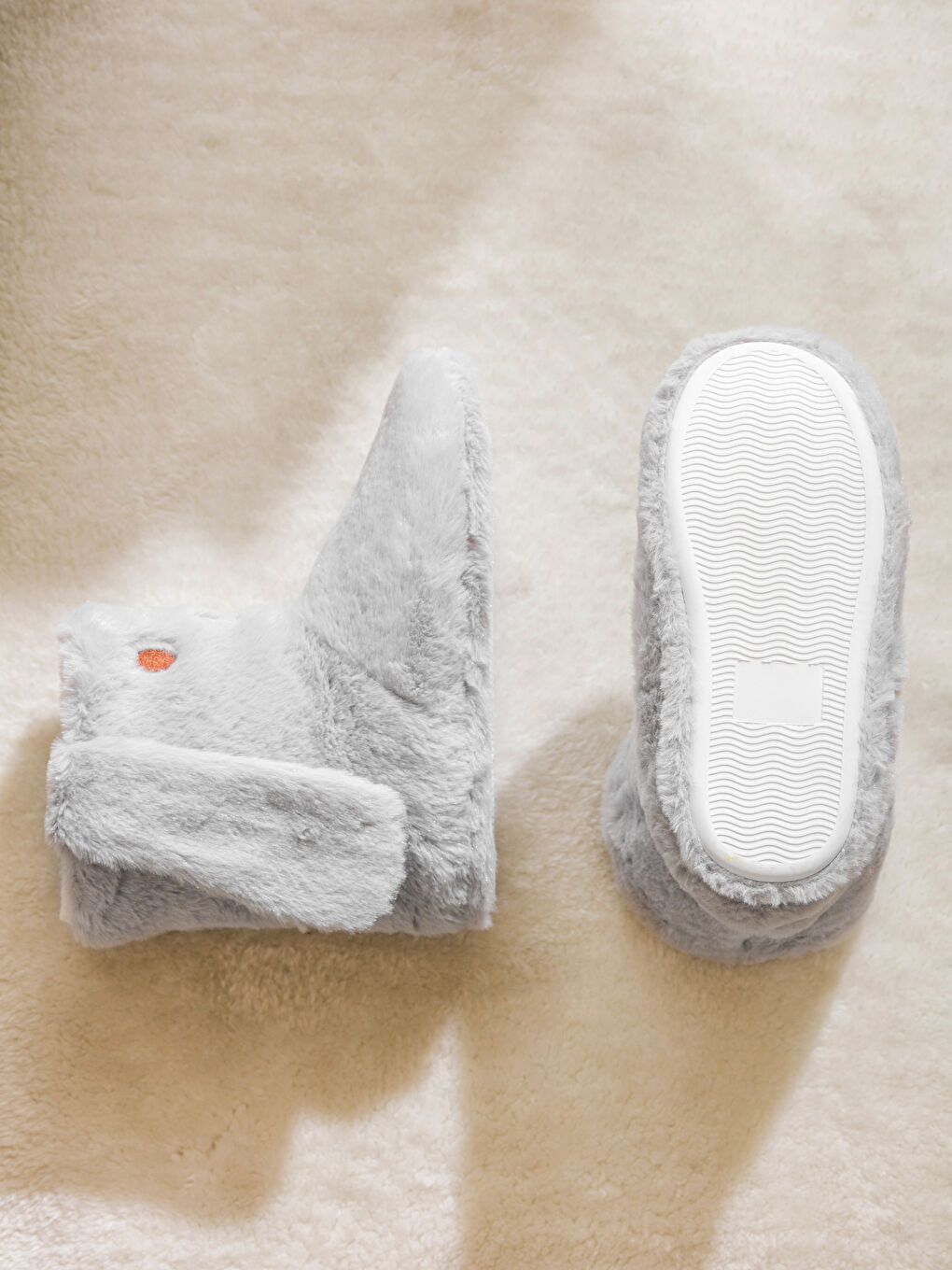 Tavşan Figürlü Pelüş Kadın Ev Botu-3