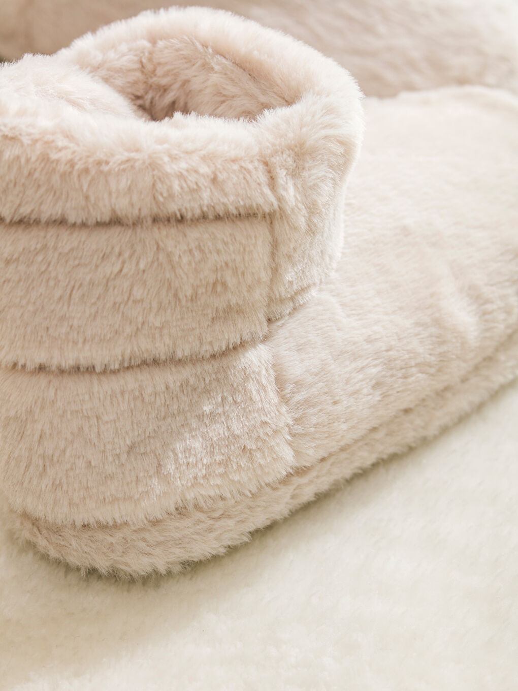 Bej Pelüş Kadın Ev Botu-4