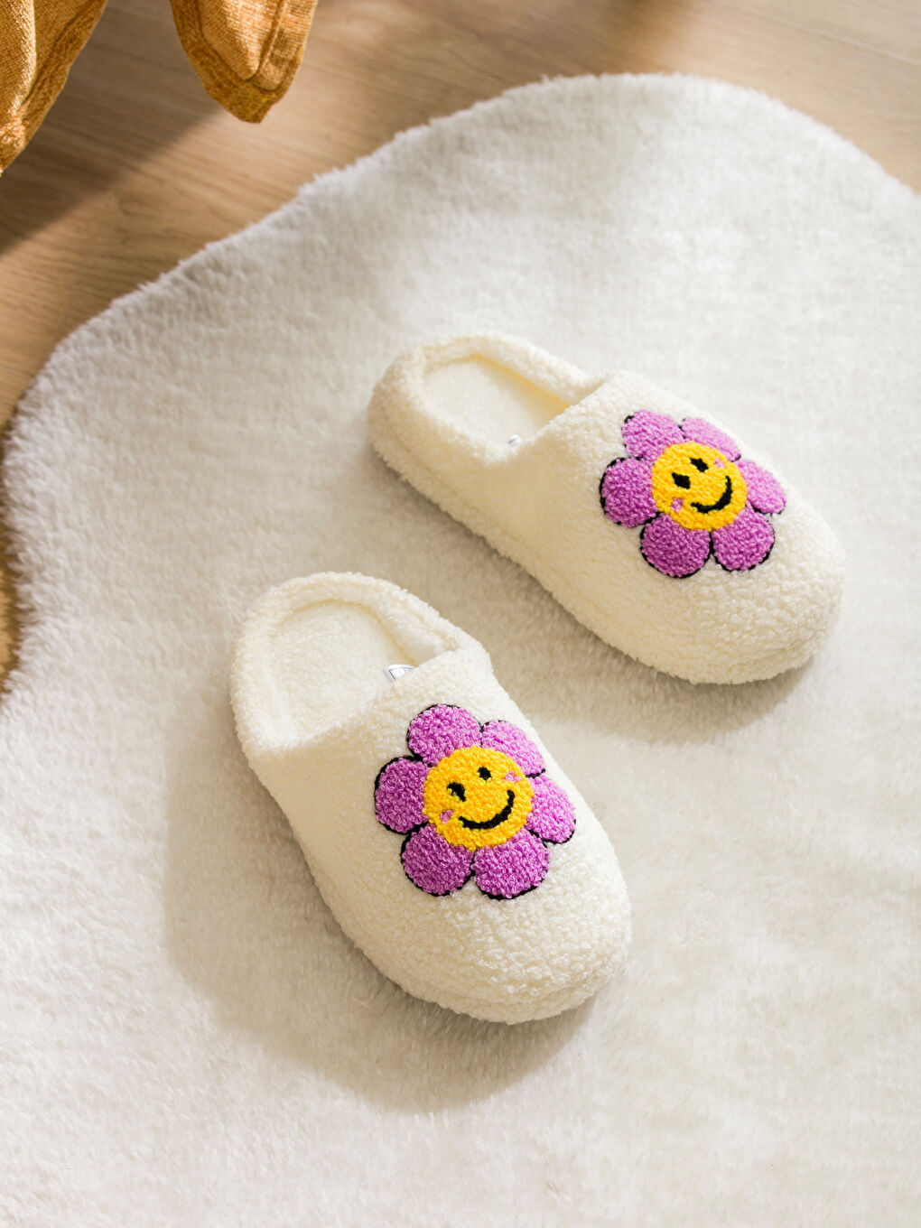 Floral Embroidered Plush Women's Home Slippers-1
