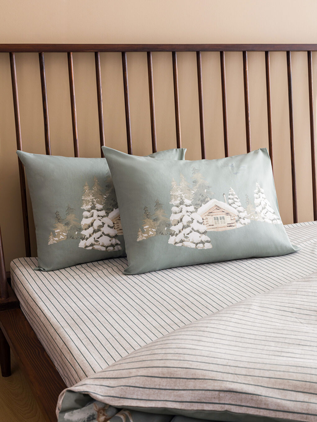 Karışık Pamuklu Baskılı Çift Kişilik Nevresim Takımı-2