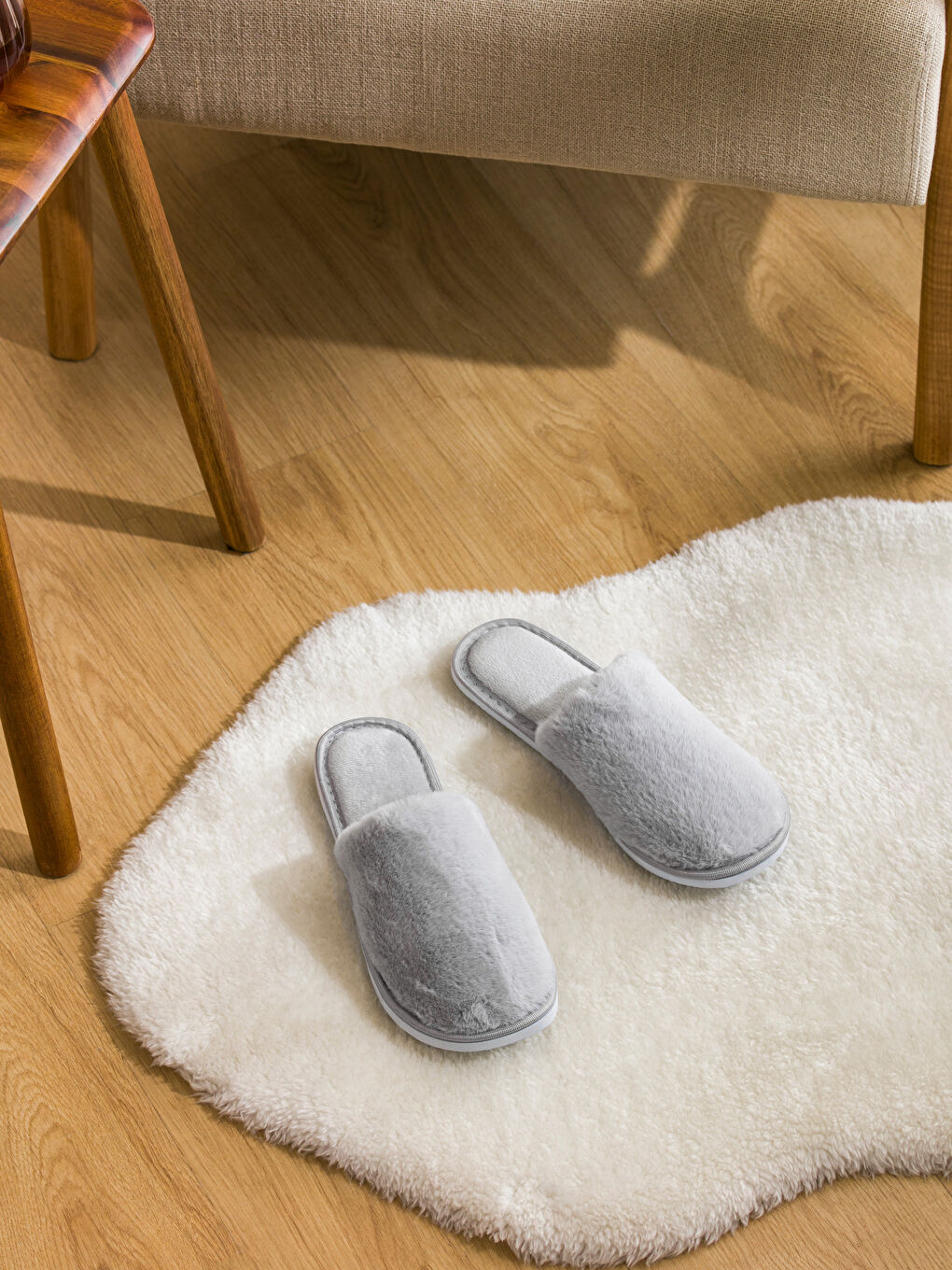 Plush Women's Home Slippers