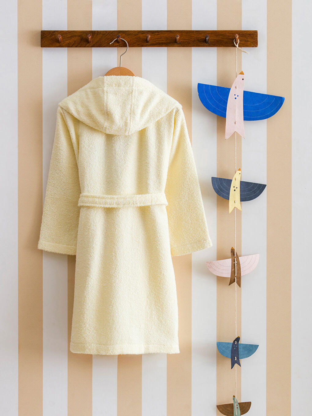 Winnie The Pooh Embroidered Girls' Bathrobe -W4FP34Z4-FEY