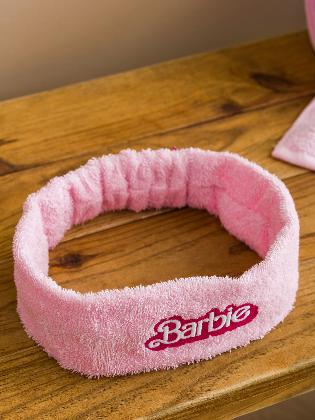 LCW HOME Bebek Pembe Barbie Nakışlı Sporcu Saç Bandanası - 1