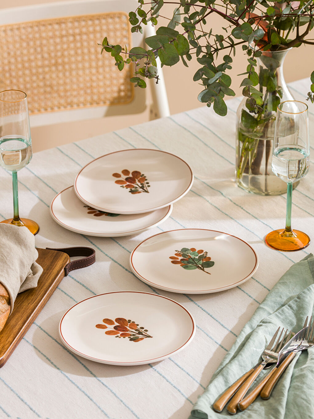 Štampani Keramički Tanjir Set od 4 21 cm