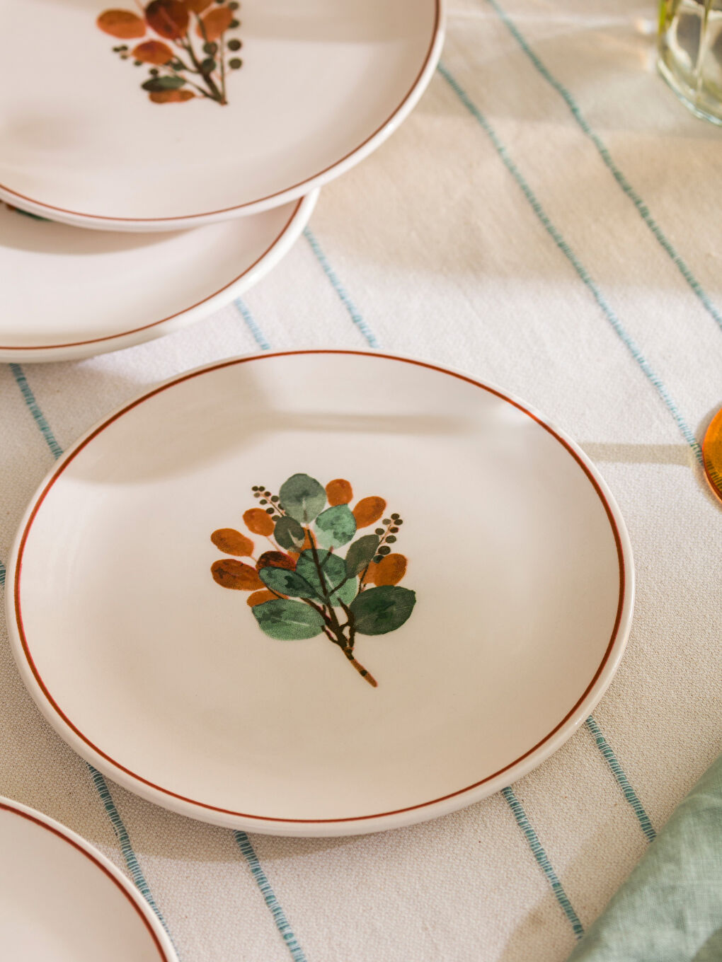 Štampani Keramički Tanjir Set od 4 21 cm-2