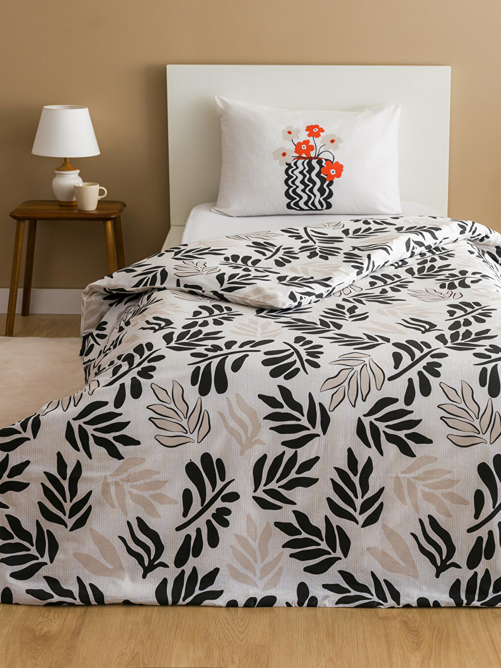 Bej Yaprak Desenli Tek Kişilik Nevresim Seti