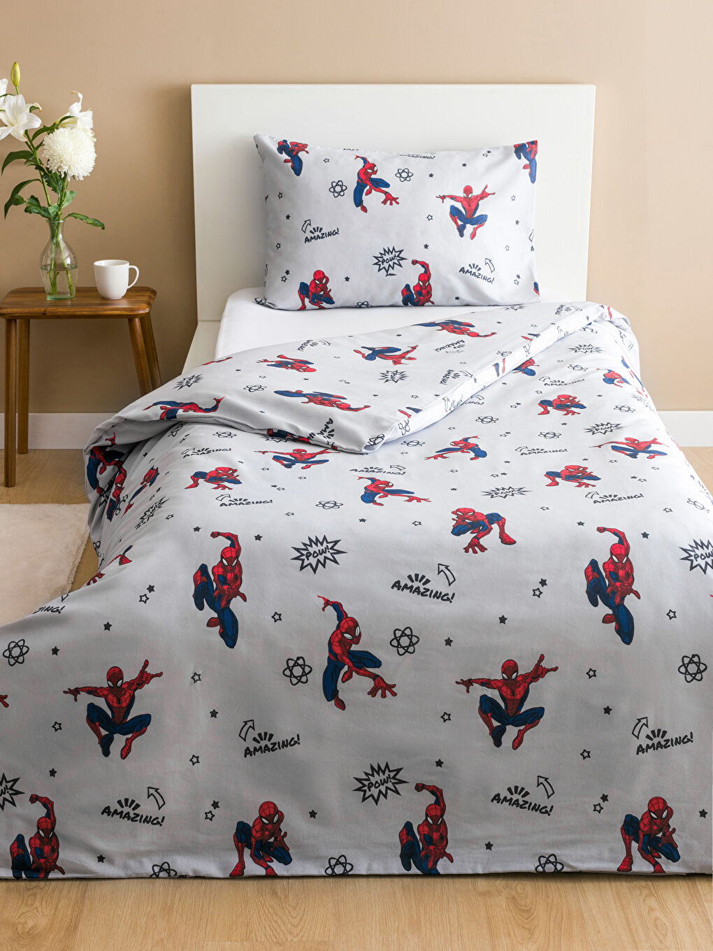 LCW HOME Açık Gri Spiderman Baskılı Çocuk Nevresim Seti