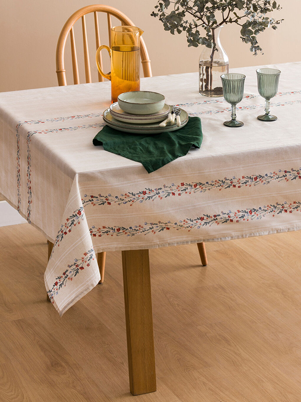 Floral Patterned Tablecloth 150x200 cm