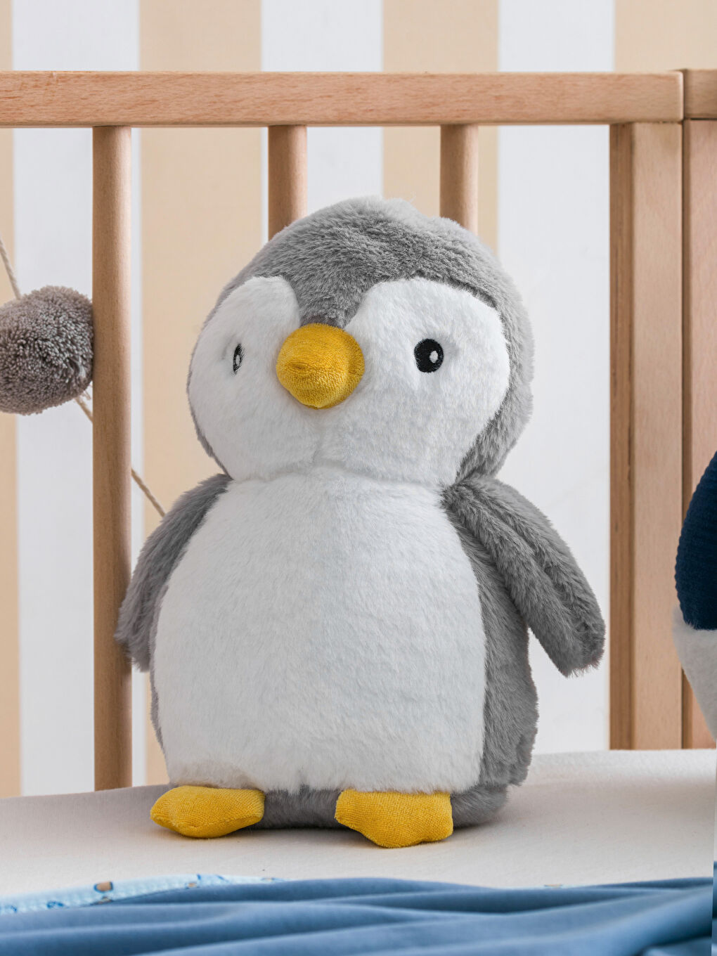 LCW HOME Gri Penguen Figürlü Dolgulu Bebek Kırlent 30 Cm