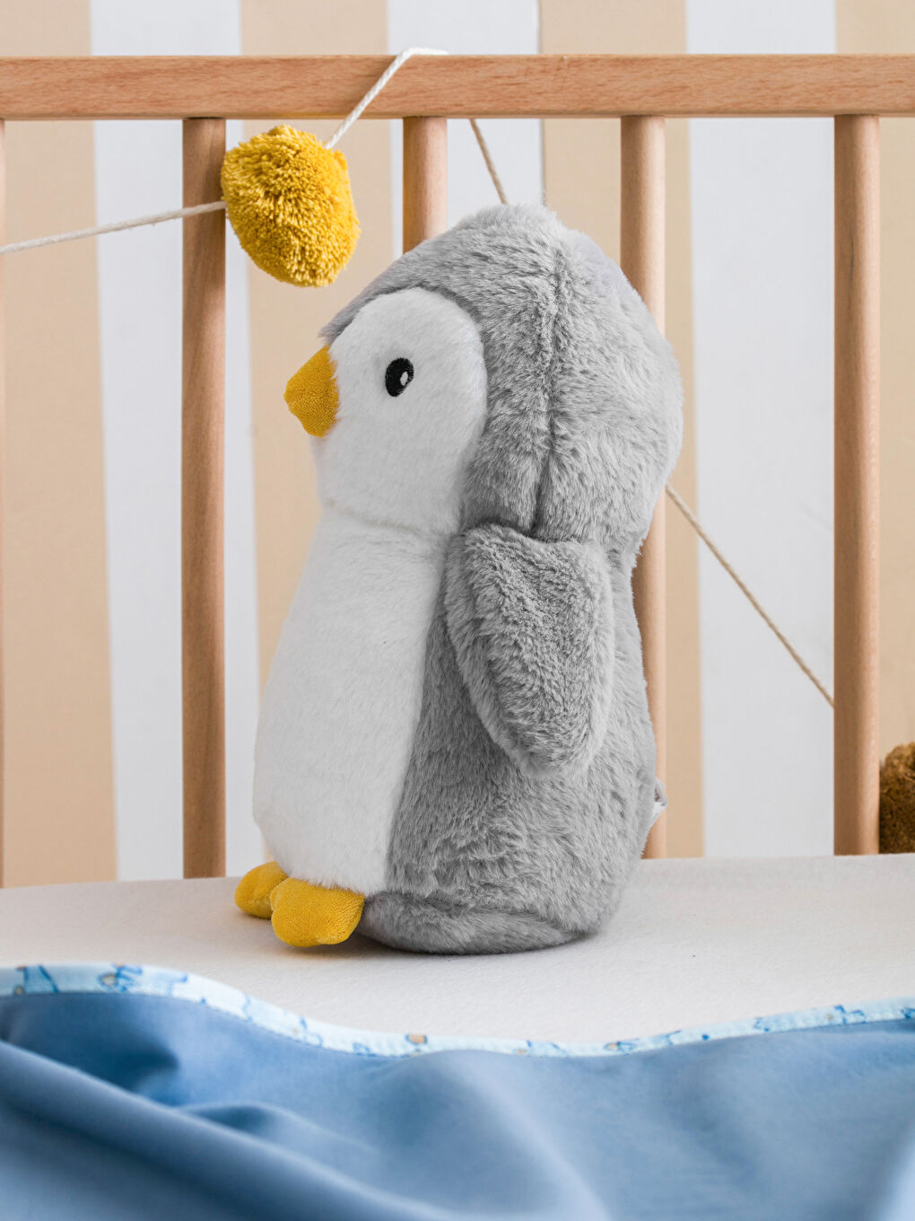 LCW HOME Gri Penguen Figürlü Dolgulu Bebek Kırlent 30 Cm - 1