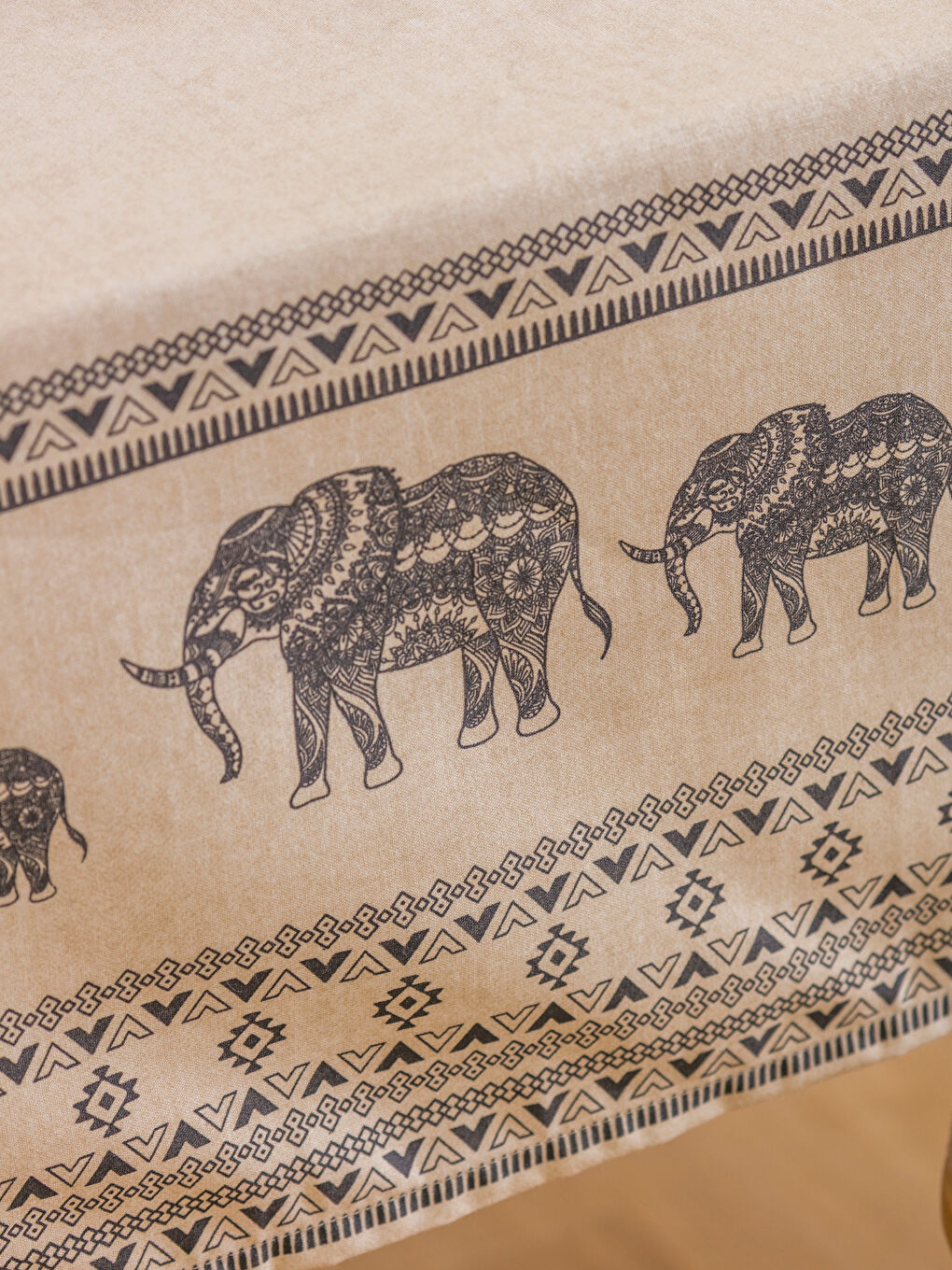 Elephant Printed Tablecloth 150x200 cm -W55976Z8-F9C