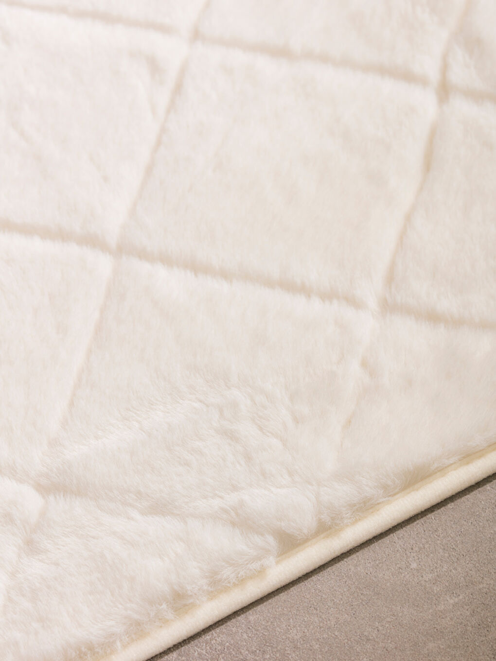 ECRU Bath Mat -W56692Z8-R9J