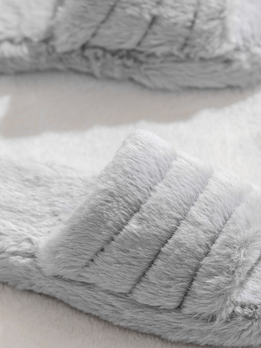 Lcw Home Дамски плюшени домашни чехли -W56798Z8-VD7