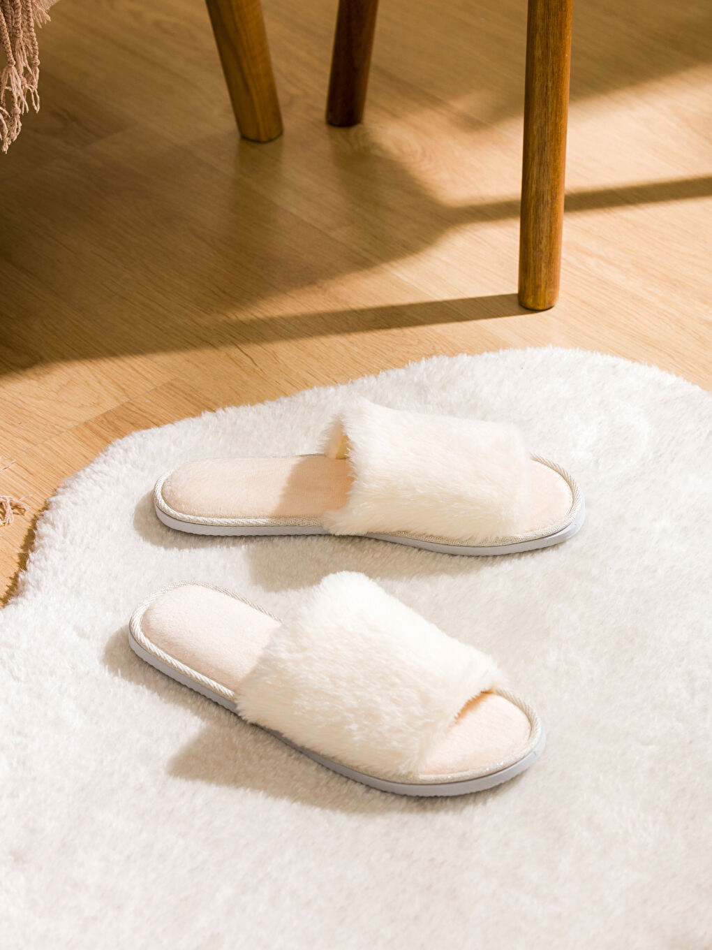 LCW HOME Plush Women's Home Slippers -W56810Z8-FES
