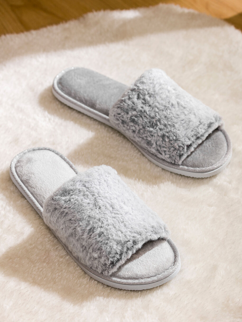 LCW HOME Plush Women's Home Slippers -W56810Z8-JSB
