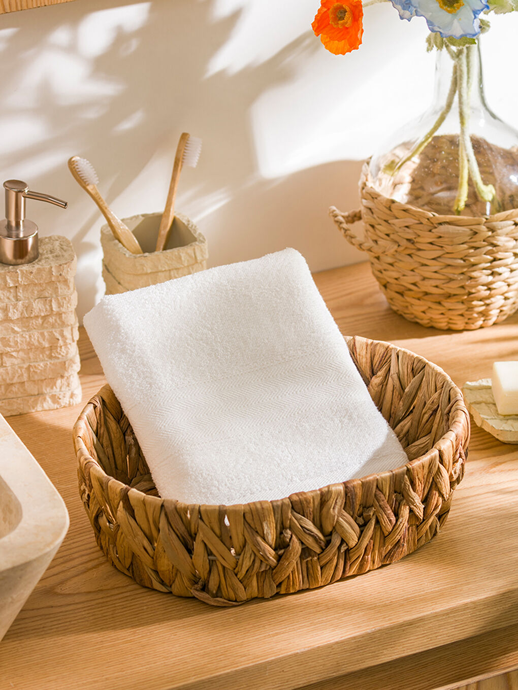 LCW HOME Embroidered Cotton Face Towel 50x80 cm -W56913Z8-EEW