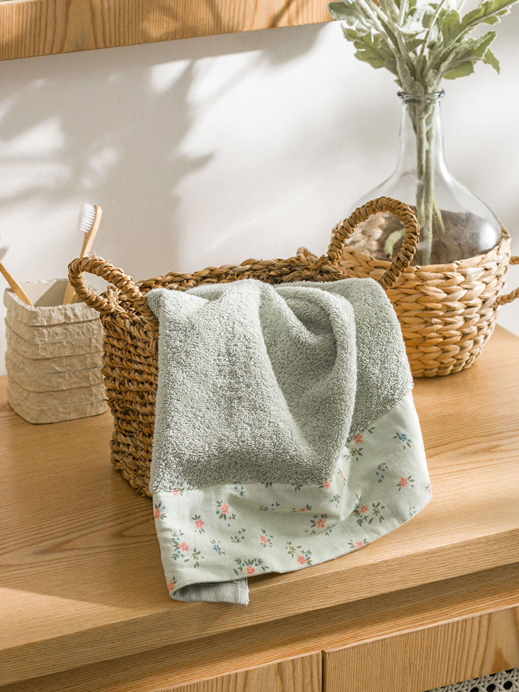 LCW HOME Floral Embroidered Hand Towel 50x80 cm -W56914Z8-SW4