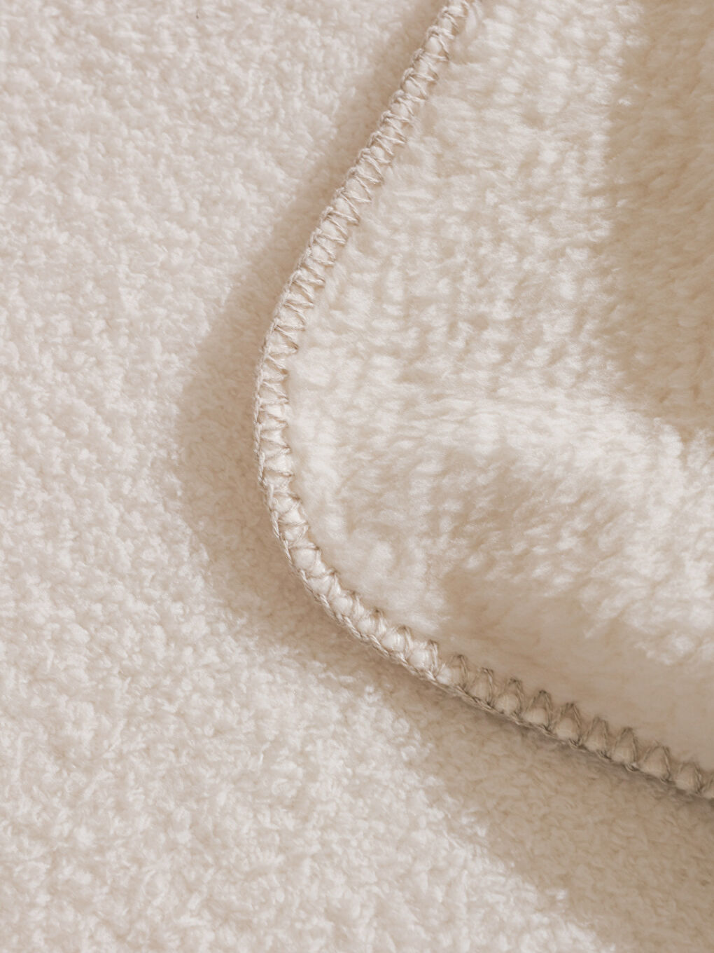Double Plush Blanket 200x220 cm-3