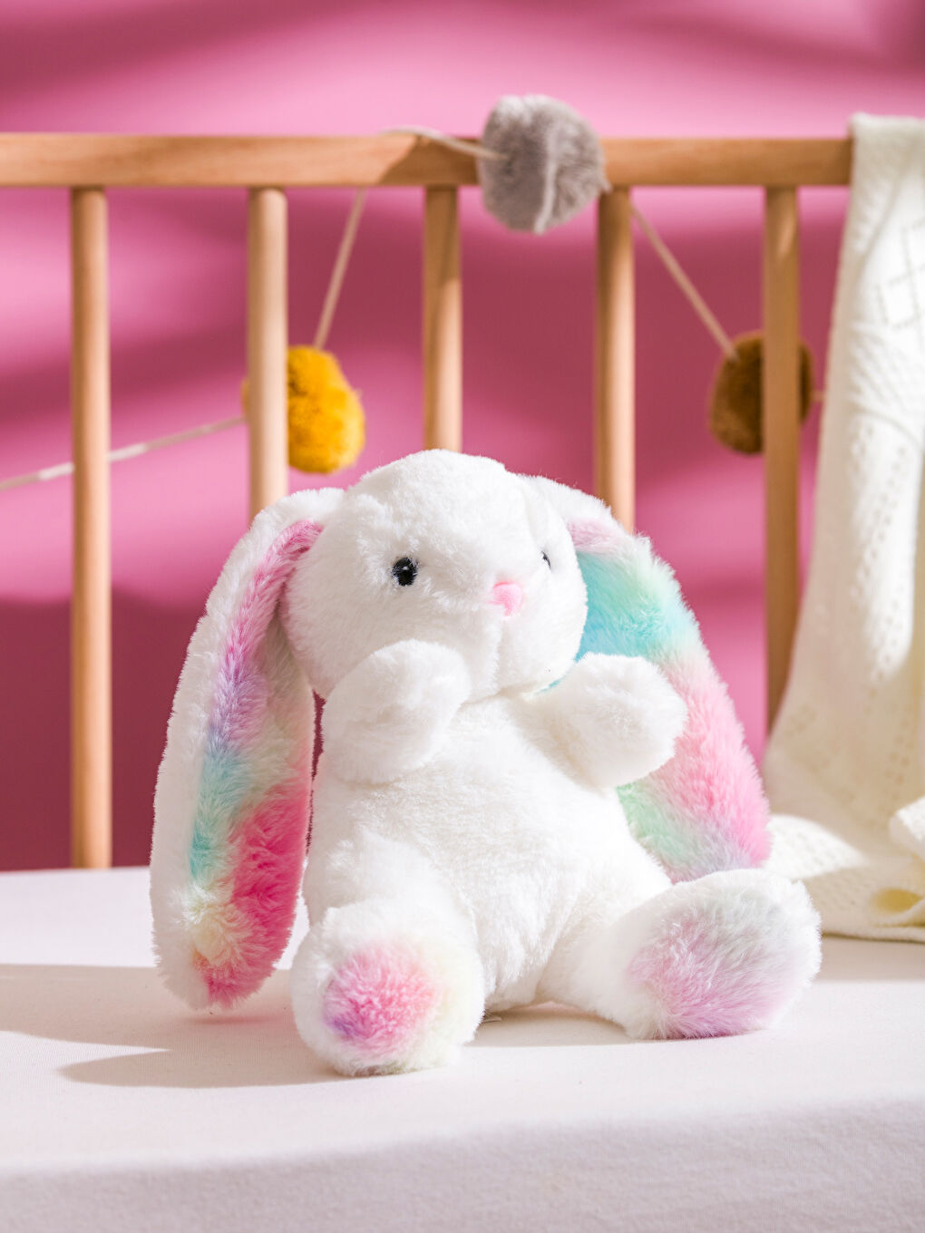 Beyaz Tavşan Figürlü Pelüş Bebek Kırlent 26 cm