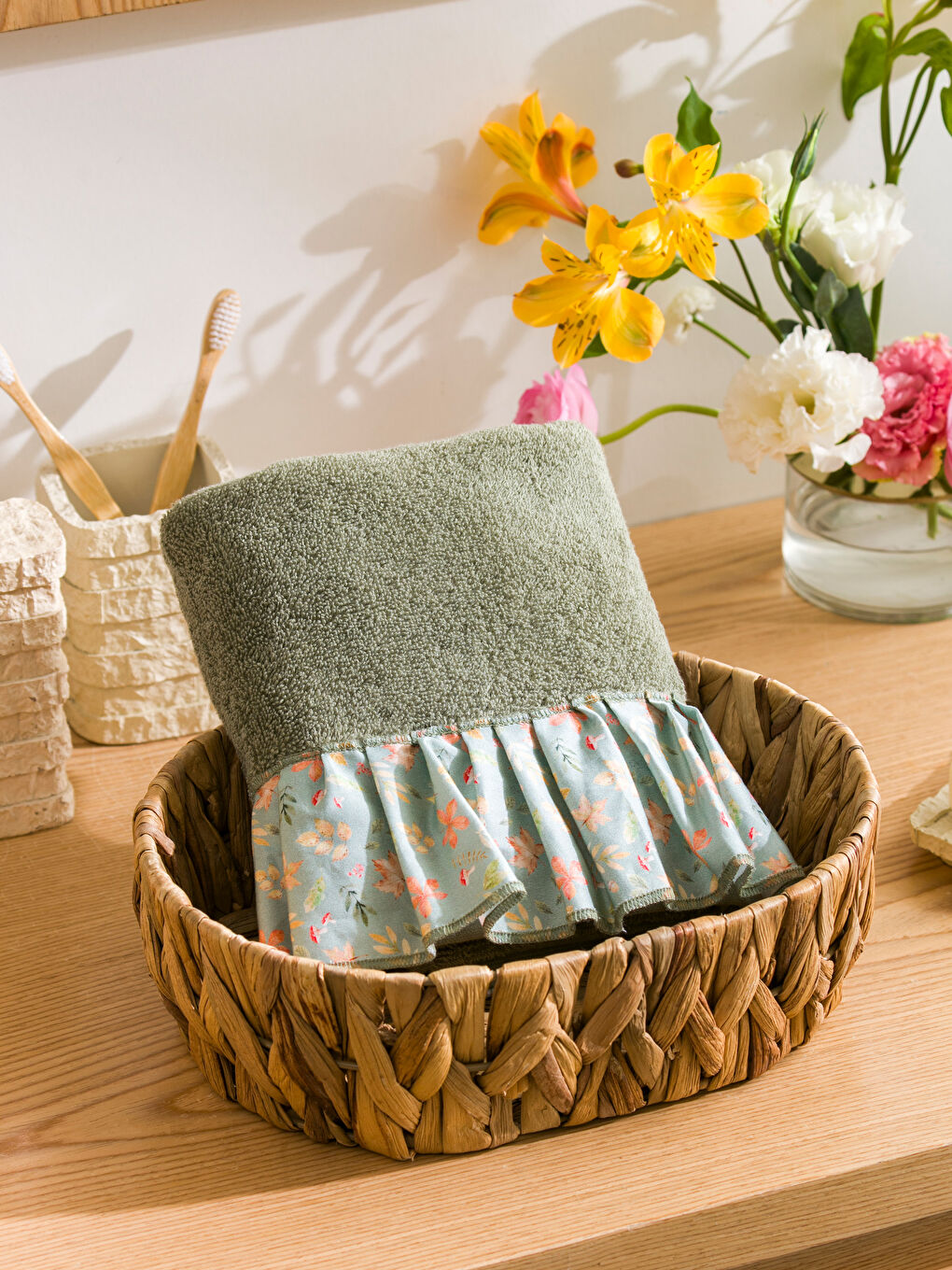 LCW HOME Embroidered Hand Towel 50x80 cm -W58836Z8-TSE