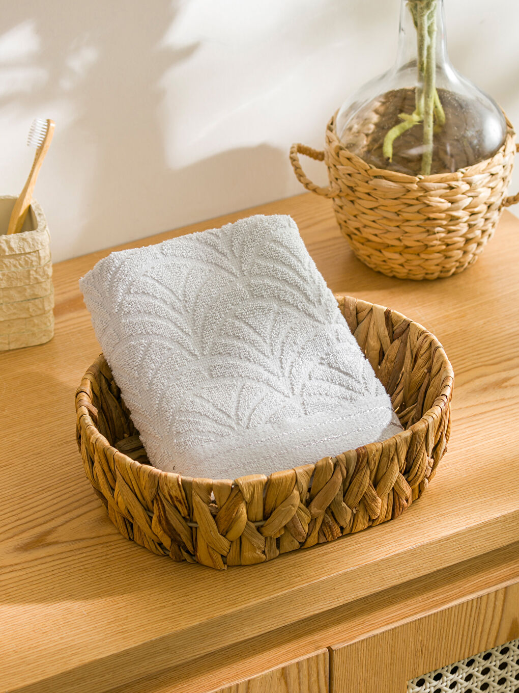 LCW HOME Embroidered Cotton Face Towel 50x80 cm -W58886Z8-CTK