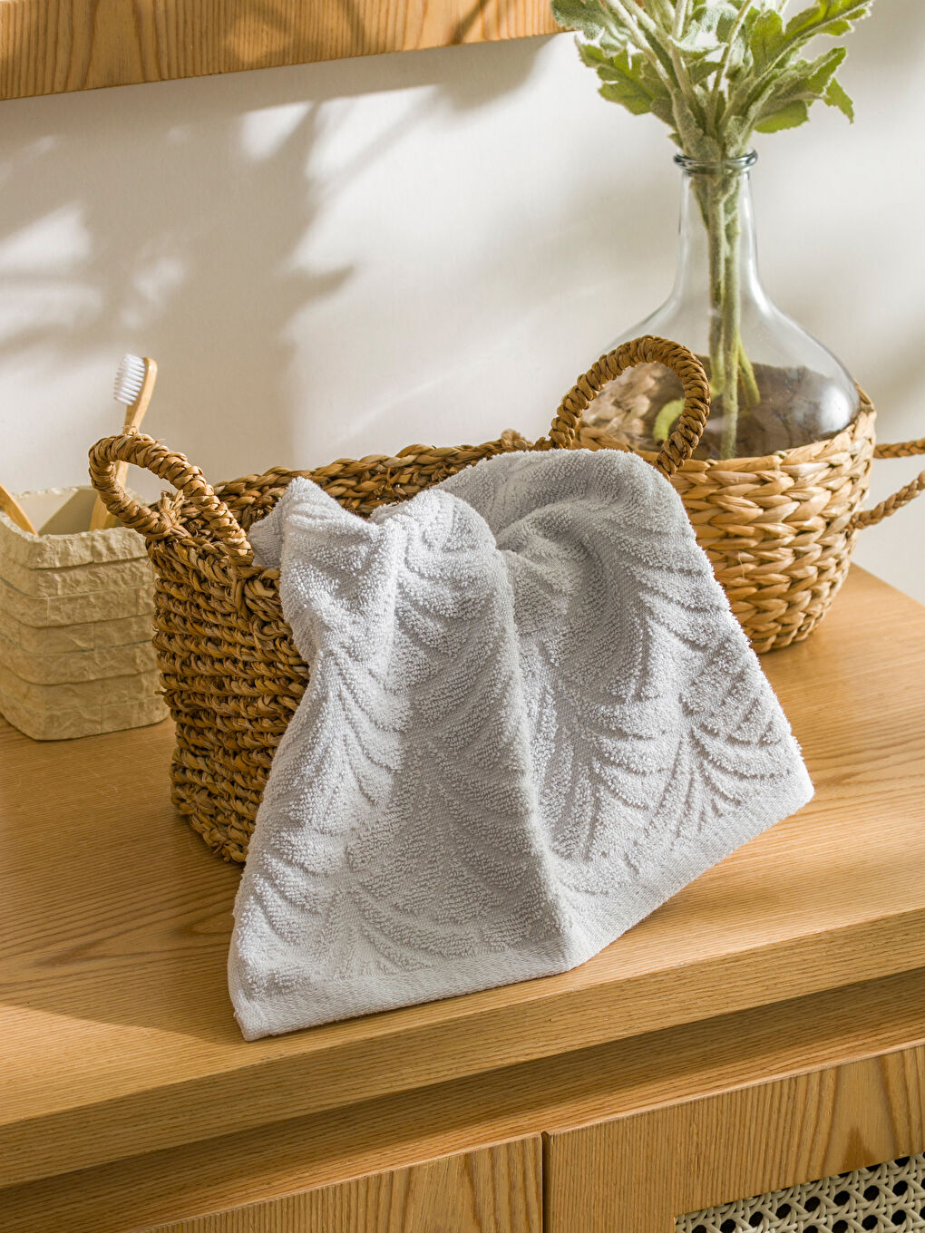 LCW HOME Embroidered Cotton Face Towel 50x80 cm -W58886Z8-CTK