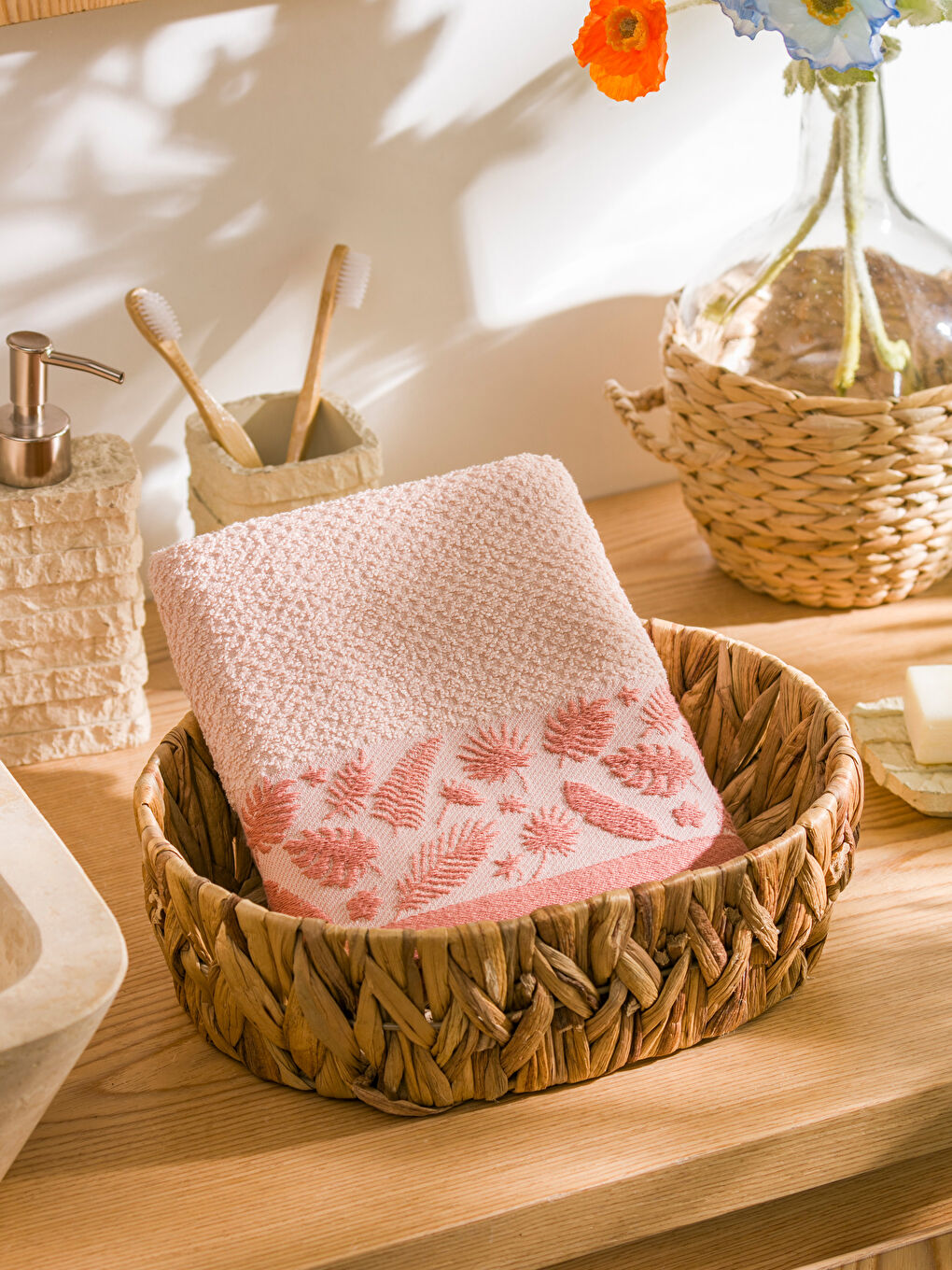 LCW HOME Floral Embroidered Hand Towel 50x80 cm -W58889Z8-DF4