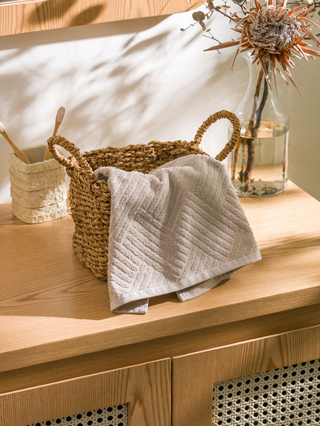 LCW HOME Embroidered Cotton Face Towel 50x80 cm -W58891Z8-EHW
