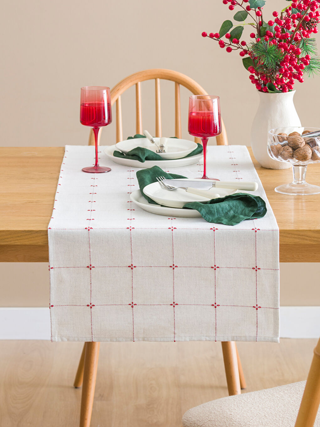 Striped Embroidered Runner 45x150 cm-1