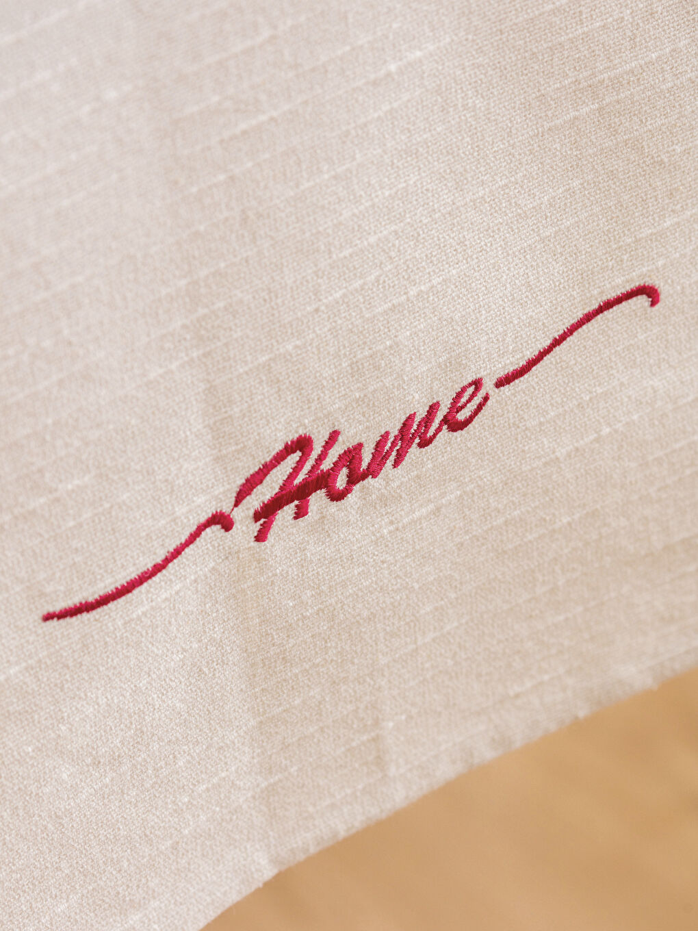 Embroidered Runner 45x150 cm-2