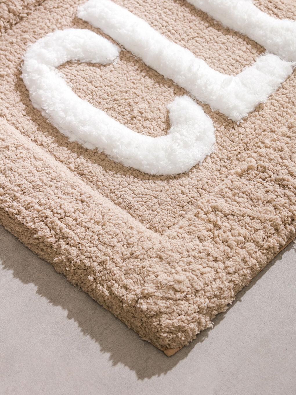LCW HOME Embroidered Text Bath Mat 50x80 cm -W59976Z8-DEE