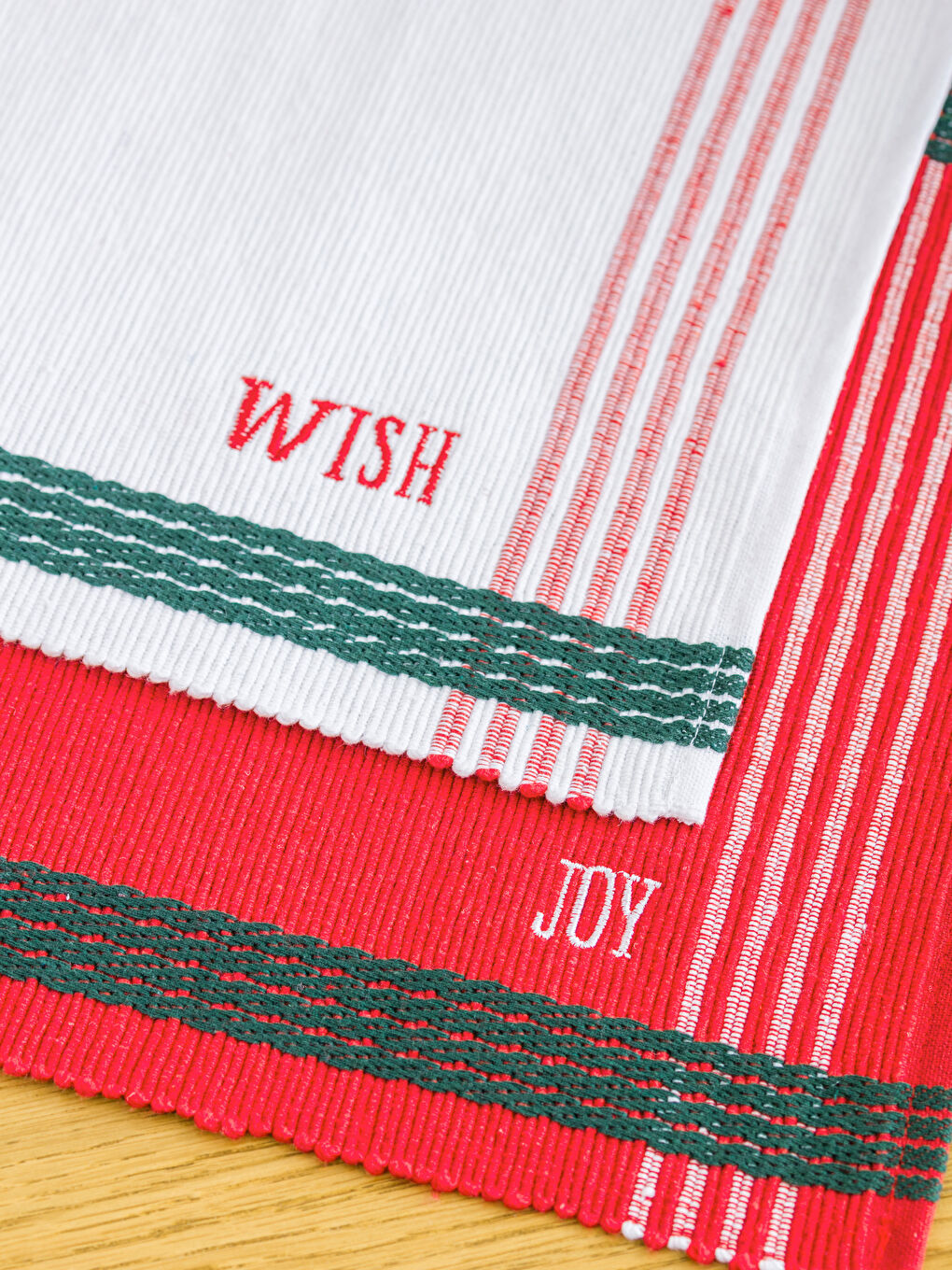 Embroidered Placemat Set 2 Pack-2