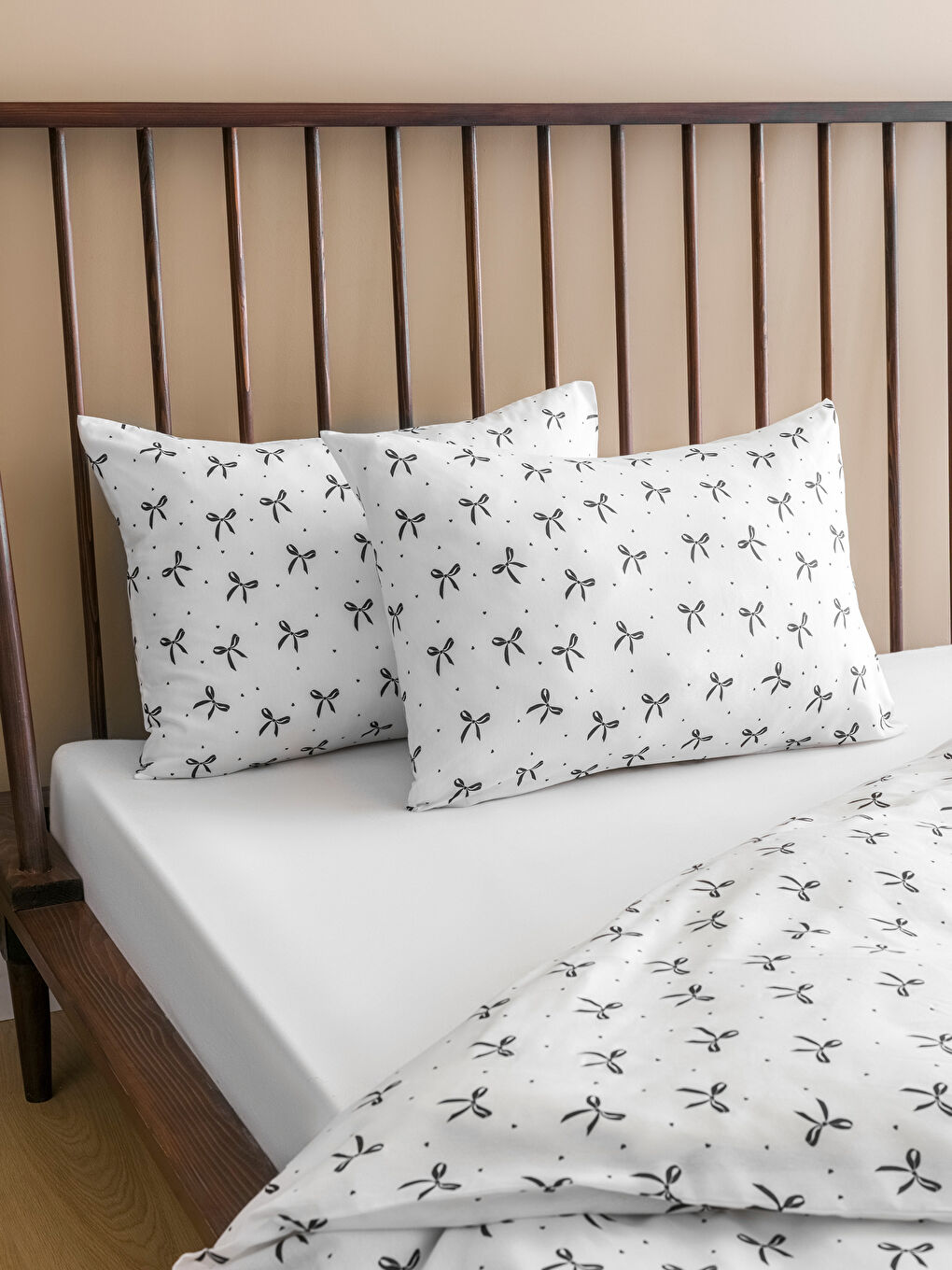 LCW HOME سێتی کەڤەری دووانە پەڕۆ ڕه‌ش -W5AK34Z8-LQJ