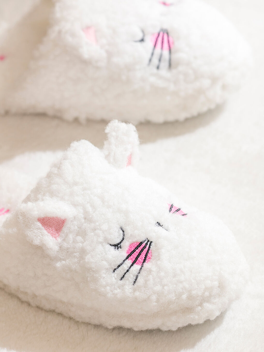 Woman WHITE Home Slippers-2