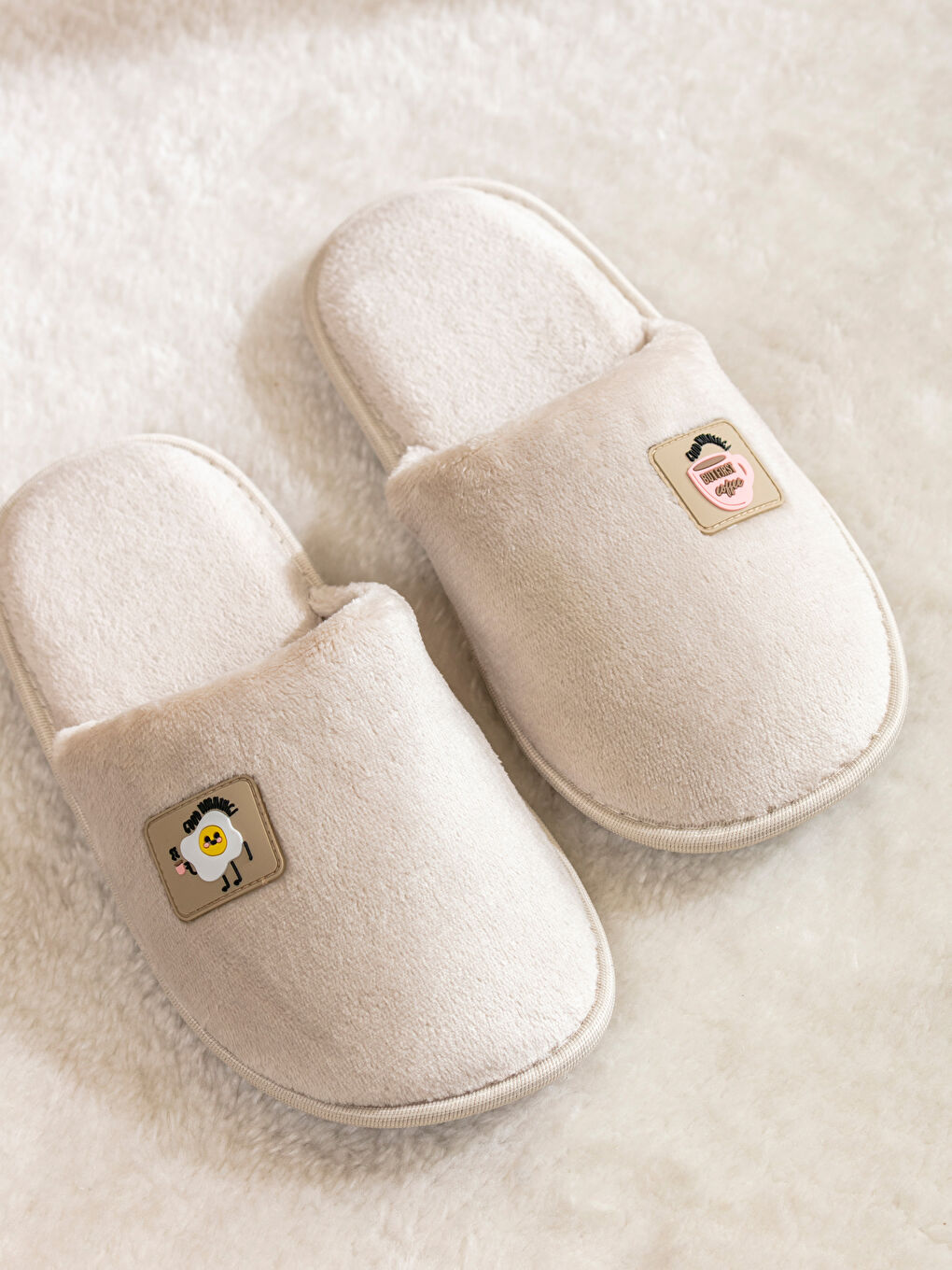 Closed Front Printed Women's Indoor Slippers-2