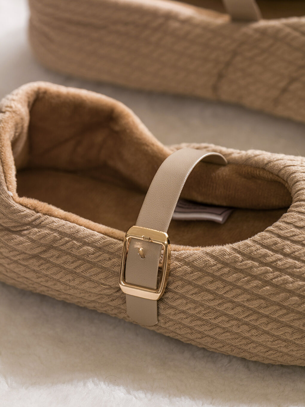 ქალი ბეჟი სახლის ფეხსაცმელი-2