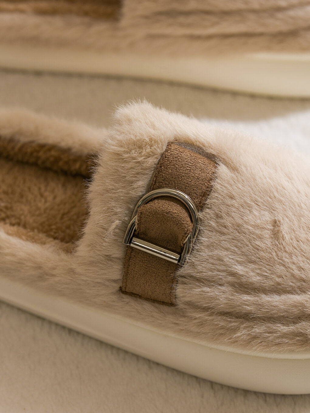 Closed Front Plush Women's House Slippers-2