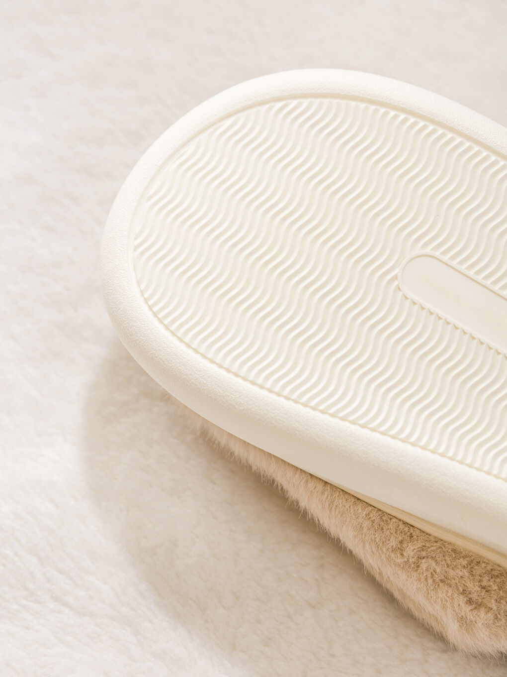 Closed Front Plush Women's House Slippers-4