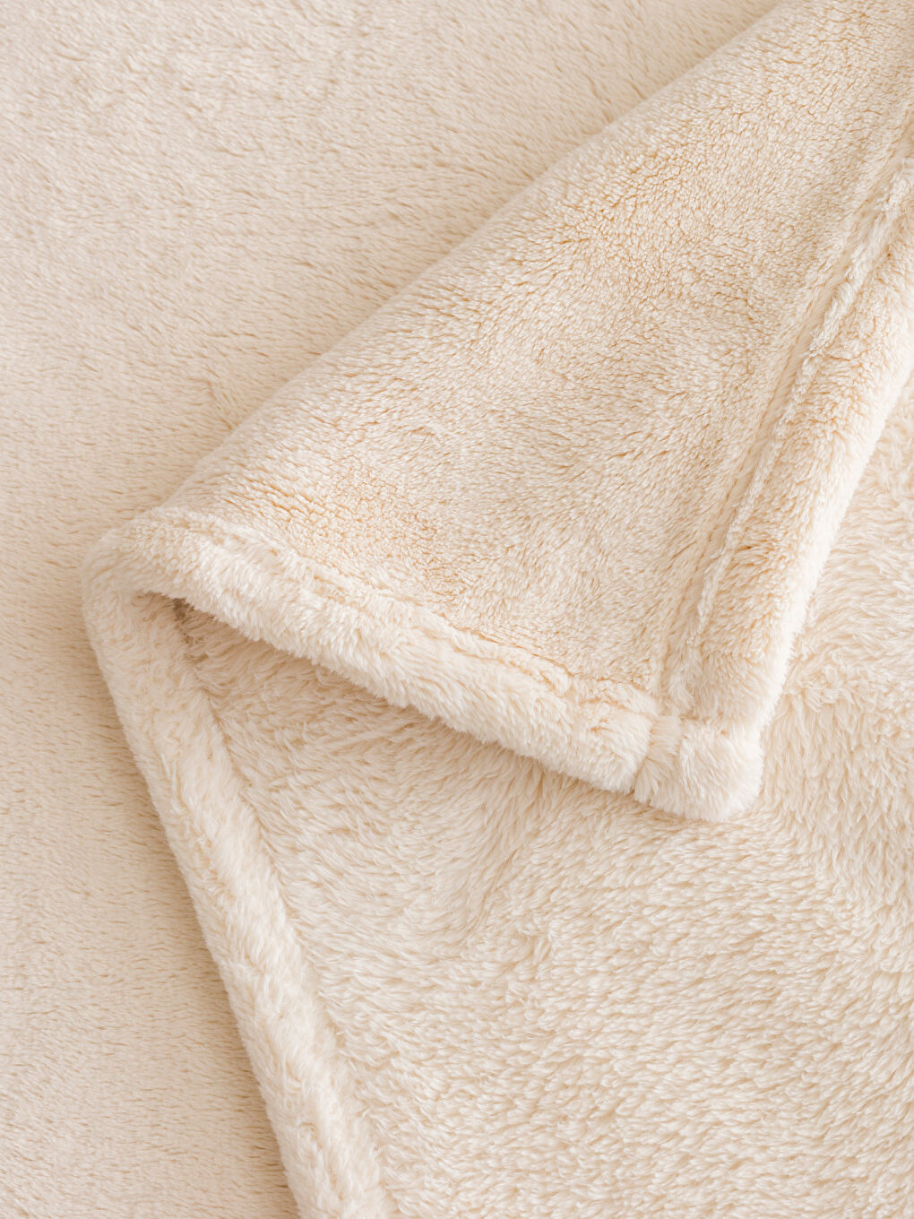 Bej Çift Kişilik Pelüş Battaniye 200x220 cm-3