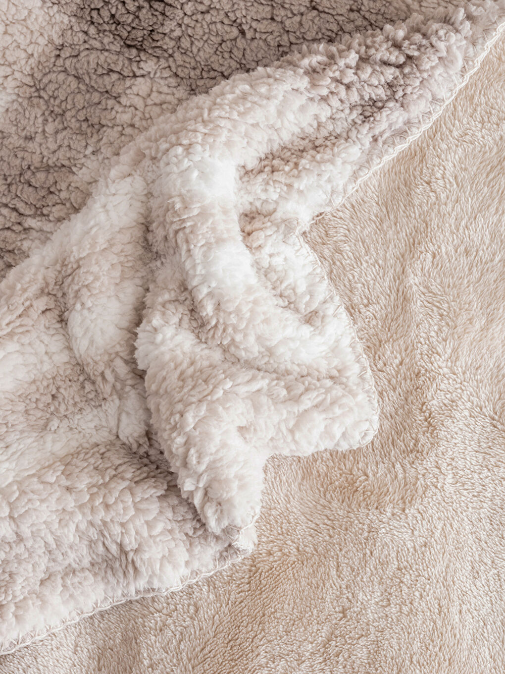 Bej Çift Kişilik Battaniye 200x220 cm-2