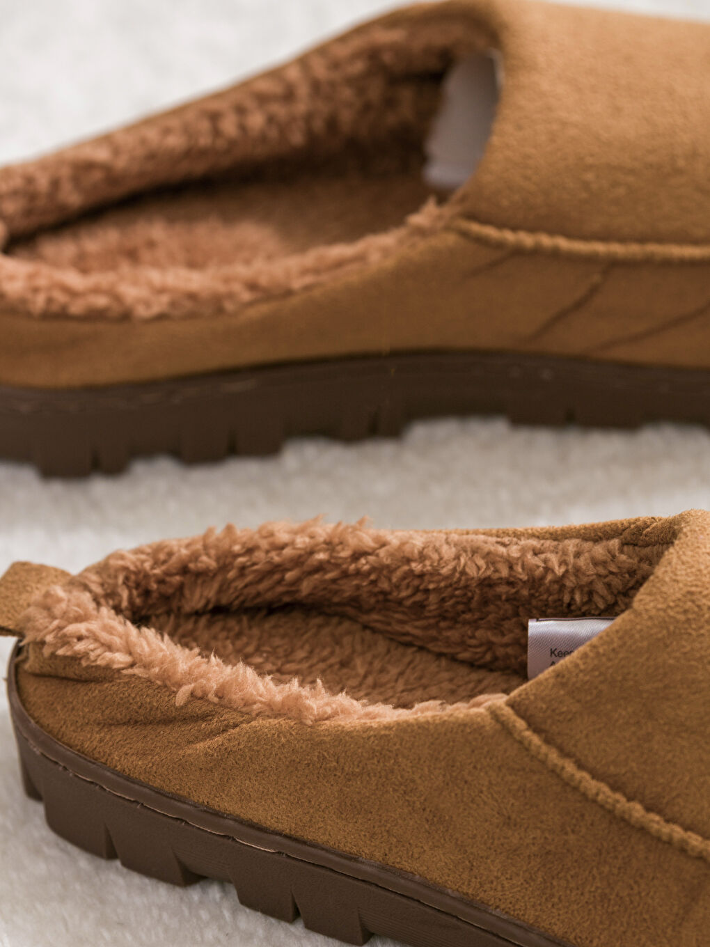 Мужские домашние тапочки с меховой отделкой-2