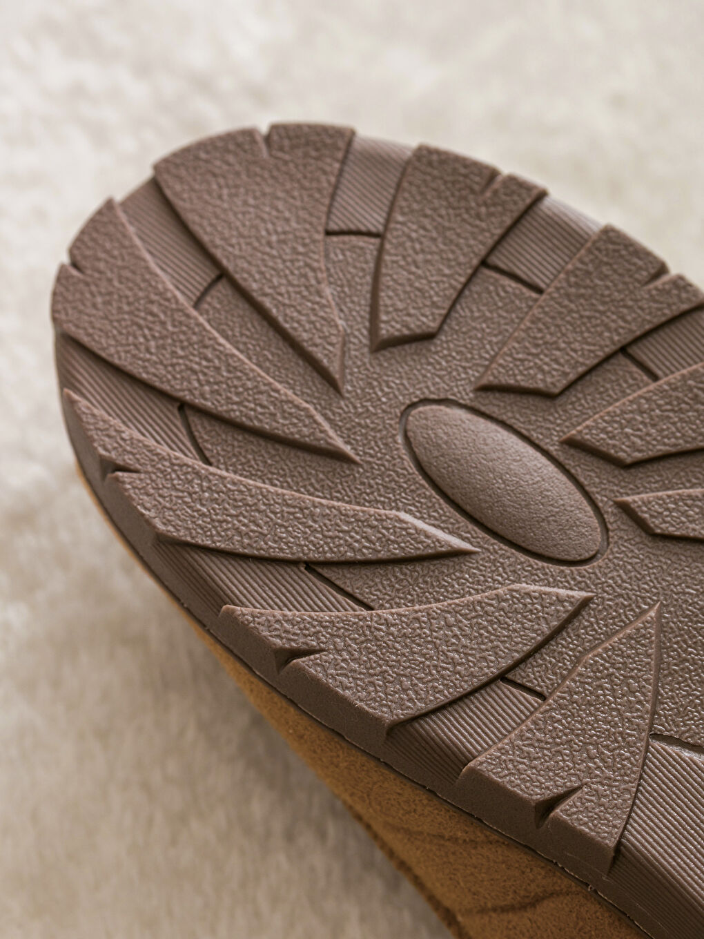 Мужские домашние тапочки с меховой отделкой-4