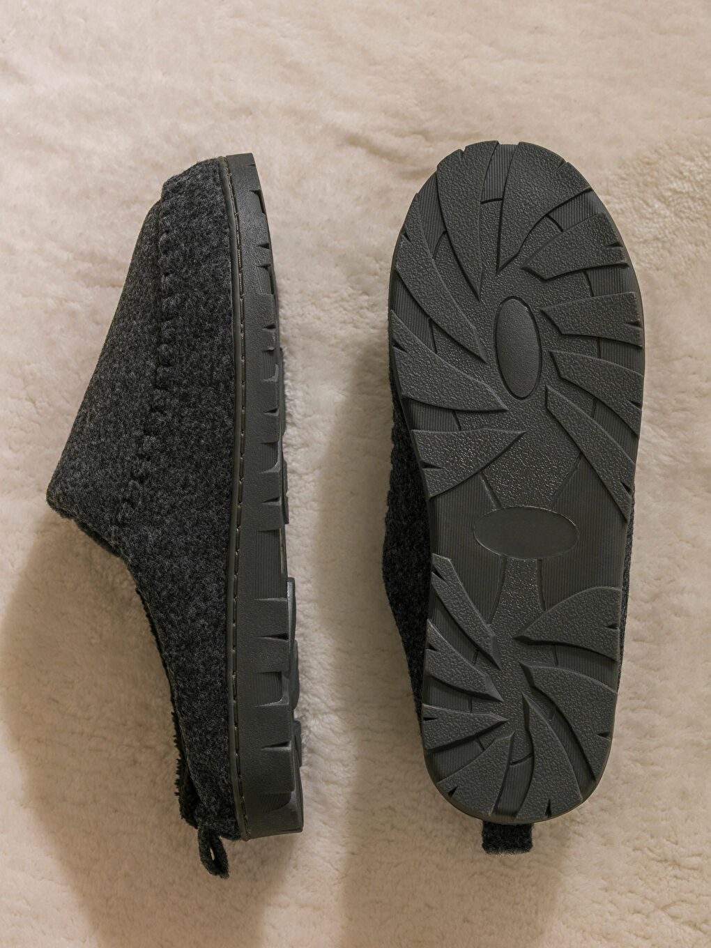 Fur-Lined Men's Home Slippers-3