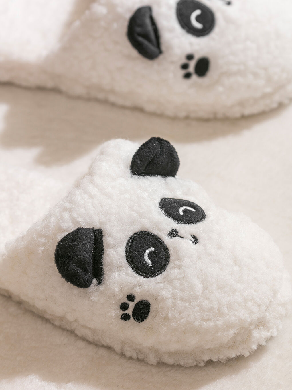 Plush Women's Home Slippers-2