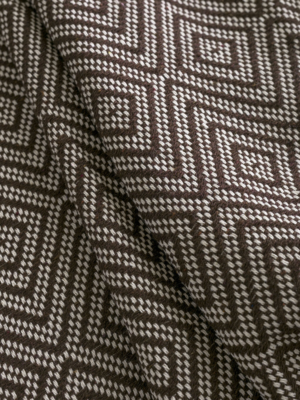 Tasseled TV Blanket 180x230 cm-1