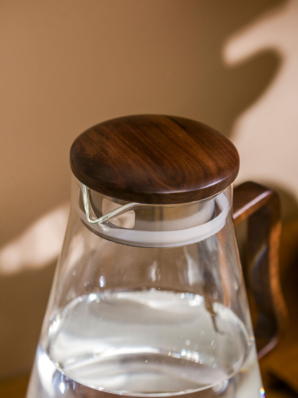 Renksiz Ahşap Kapaklı Cam Sürahi 2000 ml-2