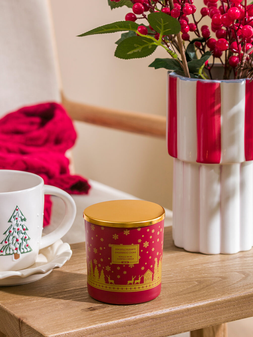 Kırmızı Kurabiye Kokulu Bardak Mum 190 g-2