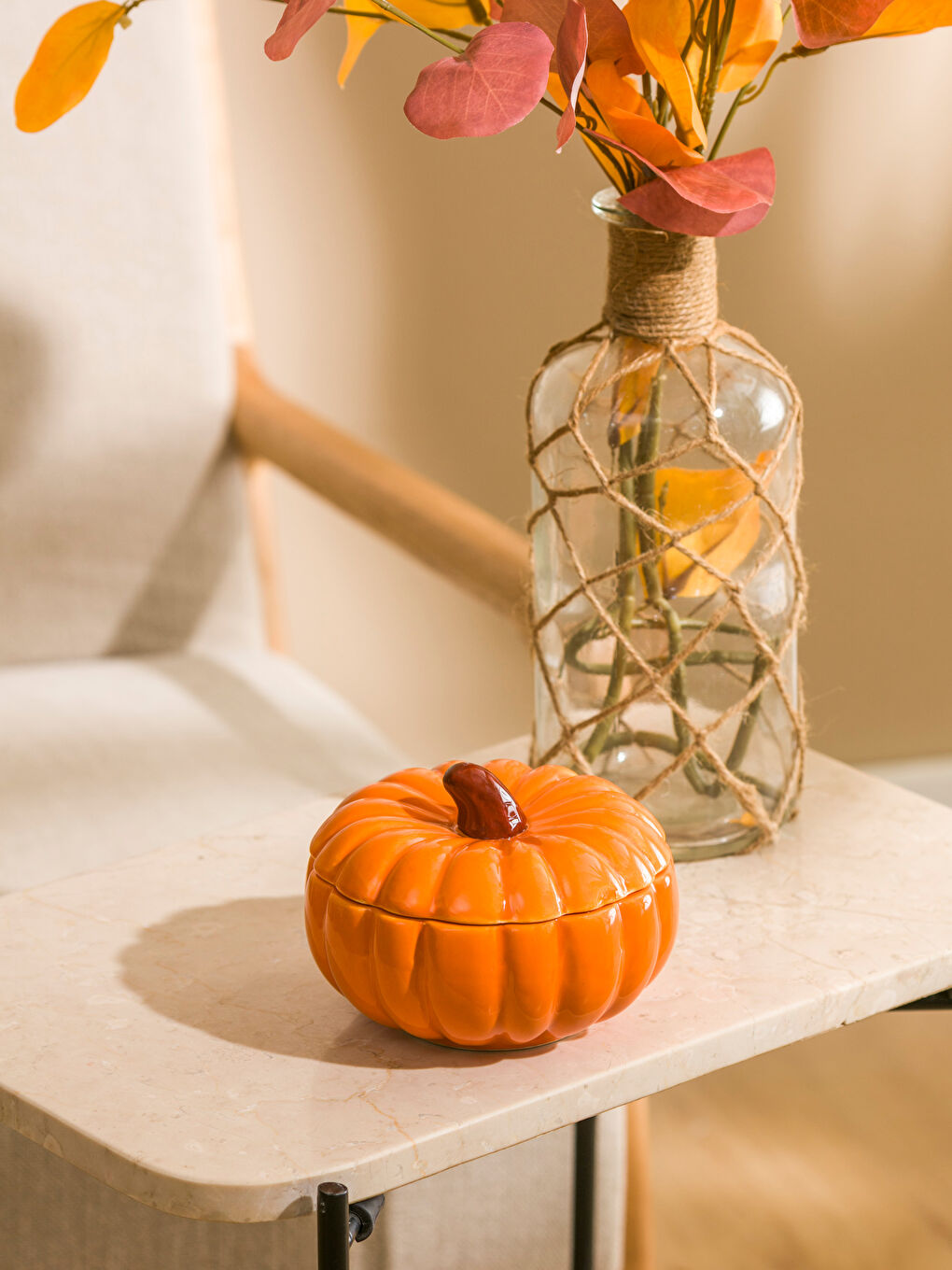 Ароматическая декоративная свеча в форме тыквы, 13 см.  -2