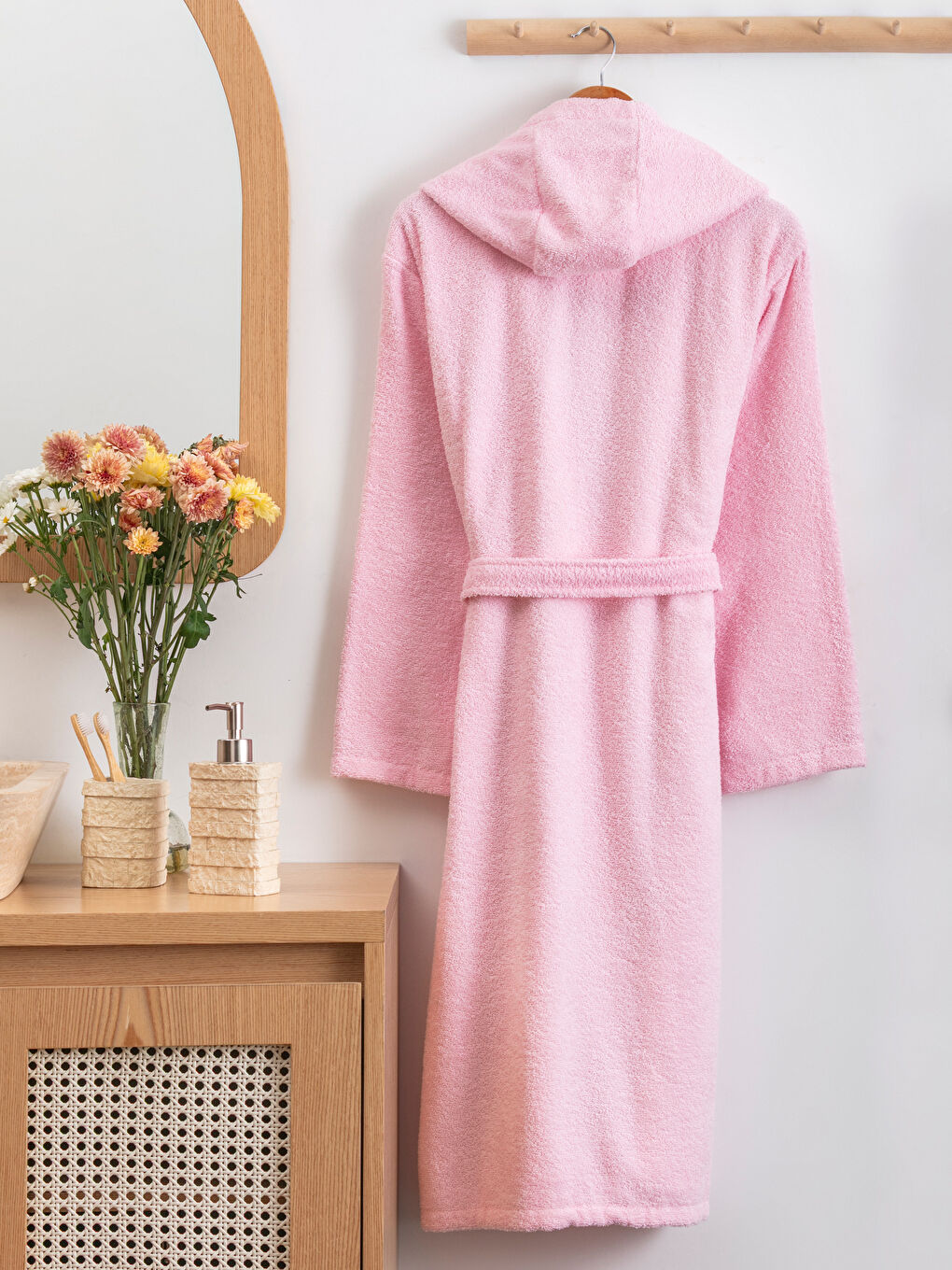 Pembe Barbie Nakışlı Kız Çocuk Bornoz-1